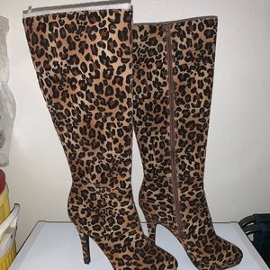 Women leopard heeled boots